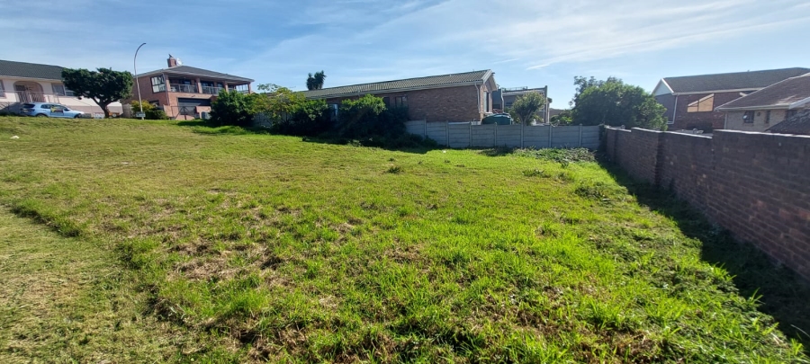  Bedroom Property for Sale in Wavecrest Eastern Cape